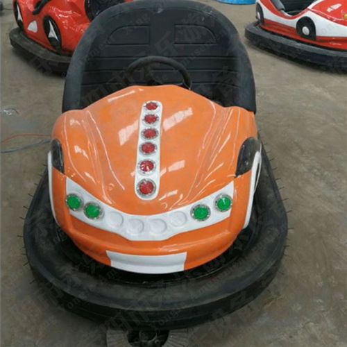 新款广场夜市摆摊电动双人地网碰碰车游乐设备景区公园漂移碰碰车