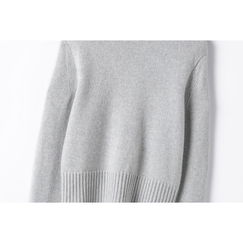 质感狂好!灰色圆领长袖羊绒衫女2024秋冬新款简约气质套头毛衣