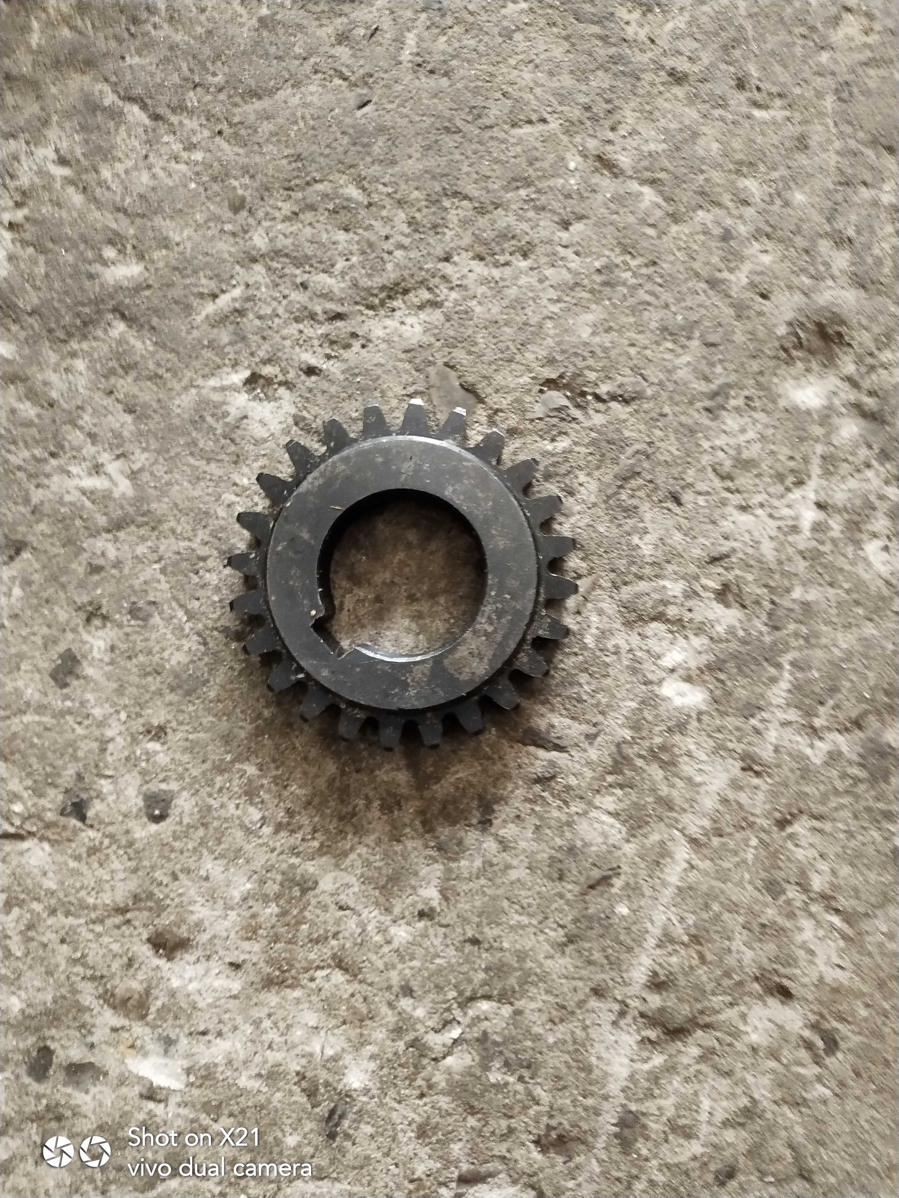 冲床齿轮上海二锻沃得精机100吨125吨冲床操纵器轴齿轮24齿内孔30