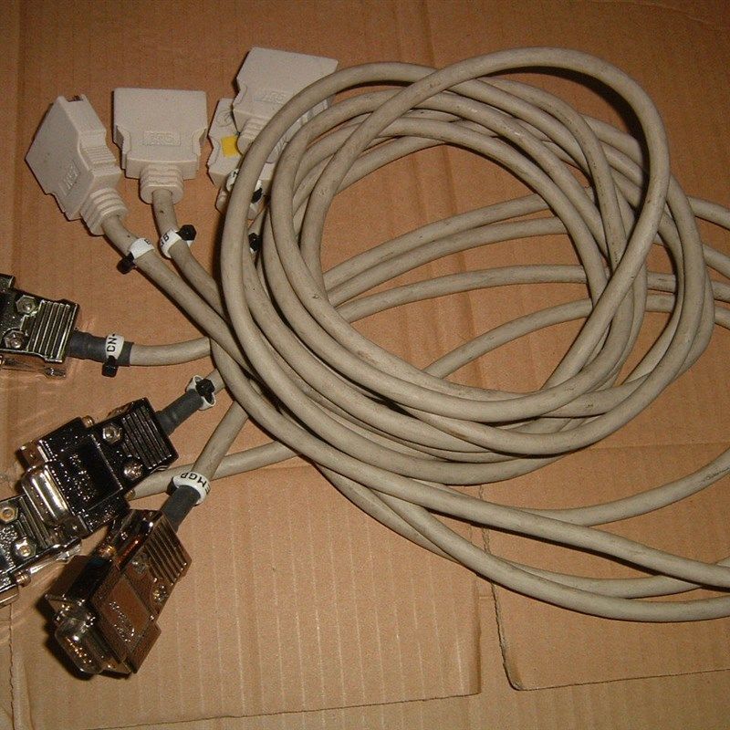 拆件日本进口HRS26芯插头/OMRON 9芯插头XM2S-09伺服驱动器连接线