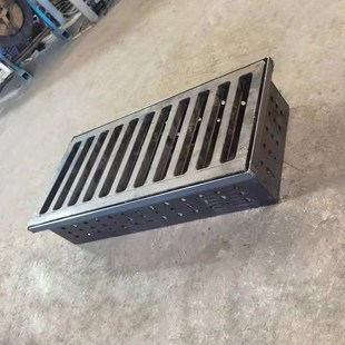 桥梁集水井铸铁板市政排水预埋收水盒雨篦子配套不锈钢渗水弹簧管