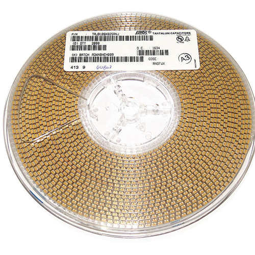 整盘(2000个)0805贴片电容 25V 22UF 20%  CL21A226MAQNNNE