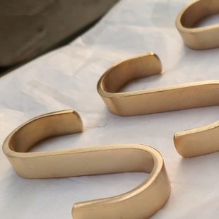 黄铜北欧轻奢S挂钩S形扁钩S钩单免打孔衣杆挂钩金色纯铜S型挂衣钩