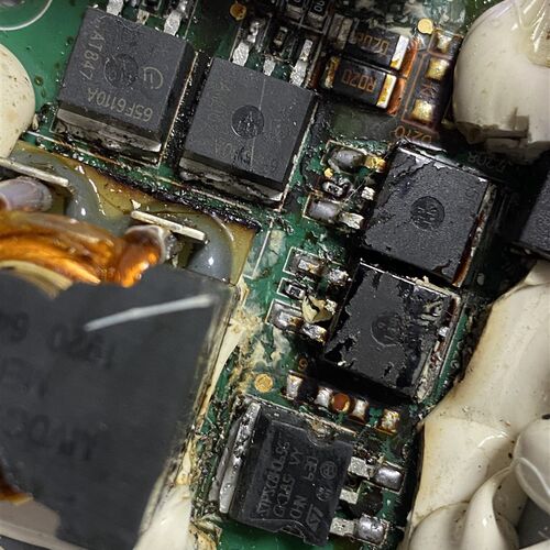 65F6110 65F6110A新能源北汽EU5 DCDC功率管STPSC8H065G IR21814S