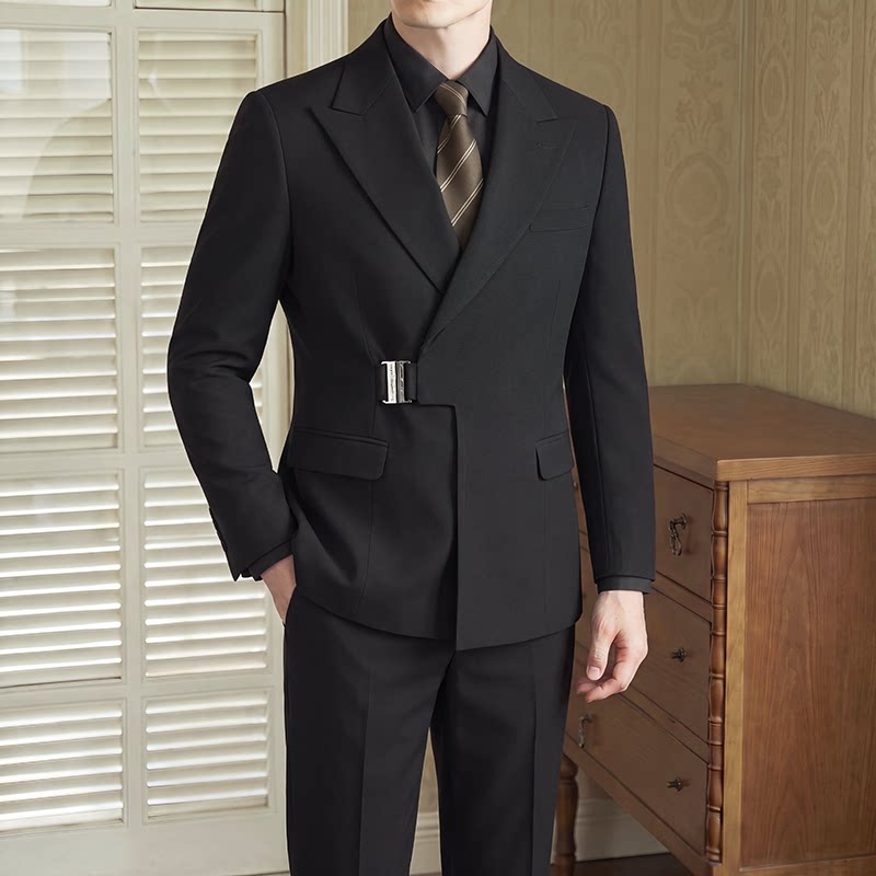 轻奢绅士婚礼主持人新郎西服套装