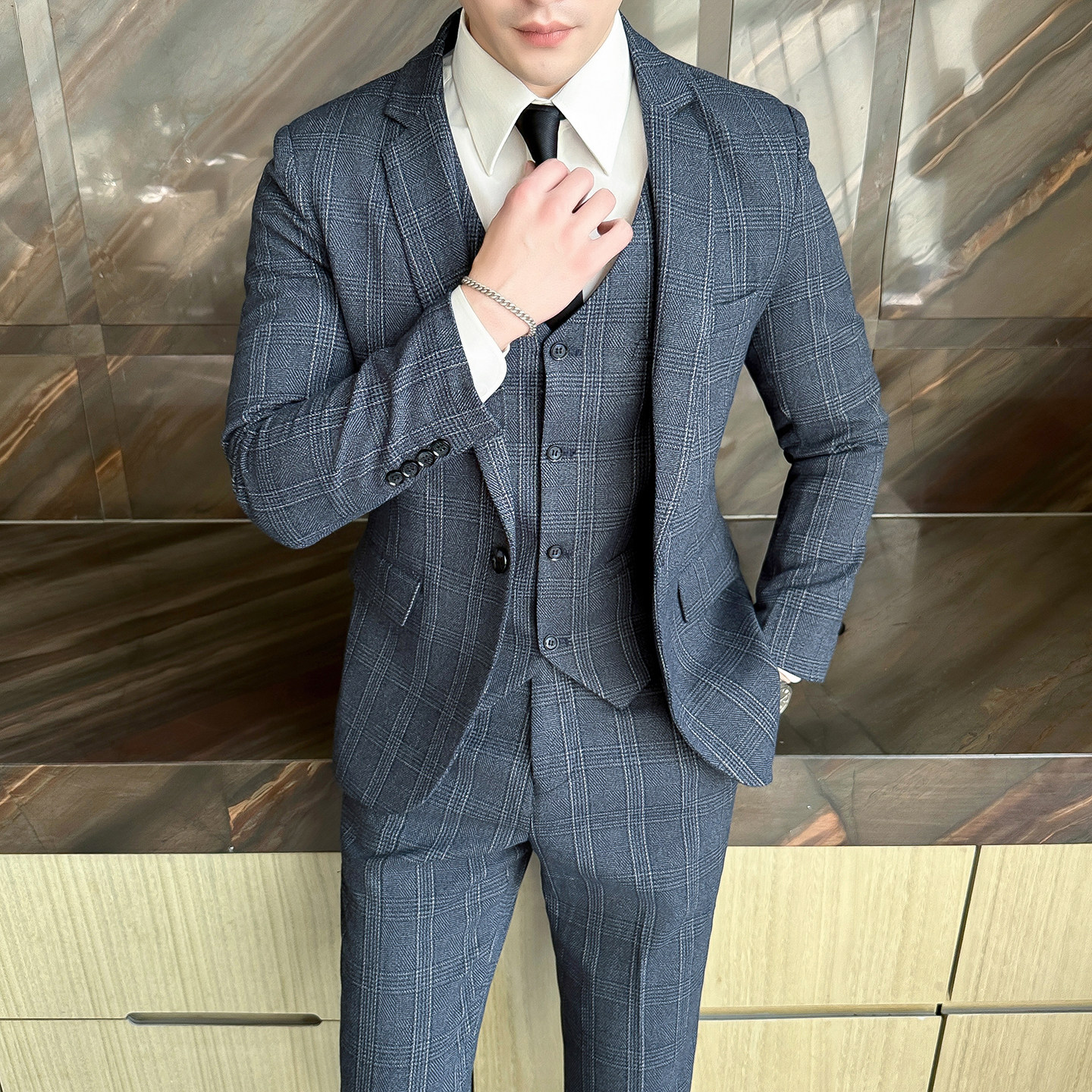 格子西服套装男韩版潮流修身帅气三件套高级感新郎结婚礼服小西装