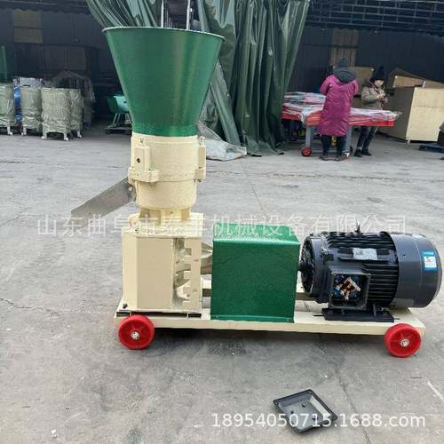 出口牛羊饲料制作机鸡鸭饲料颗粒制作机家用小型饲料造粒机