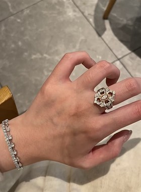 法式欧美a高级感布契风银色蕾丝镂空镶钻戒指中古精致白金双色指