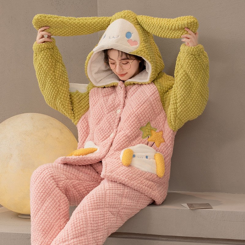 冬季加厚珊瑚绒睡衣女三层夹棉开衫可爱保暖连P帽家居服可外穿套