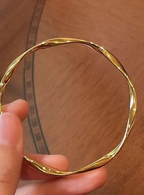 热卖钛钢18K金莫比乌斯环手镯女百搭高级感不锈S钢不掉色手环