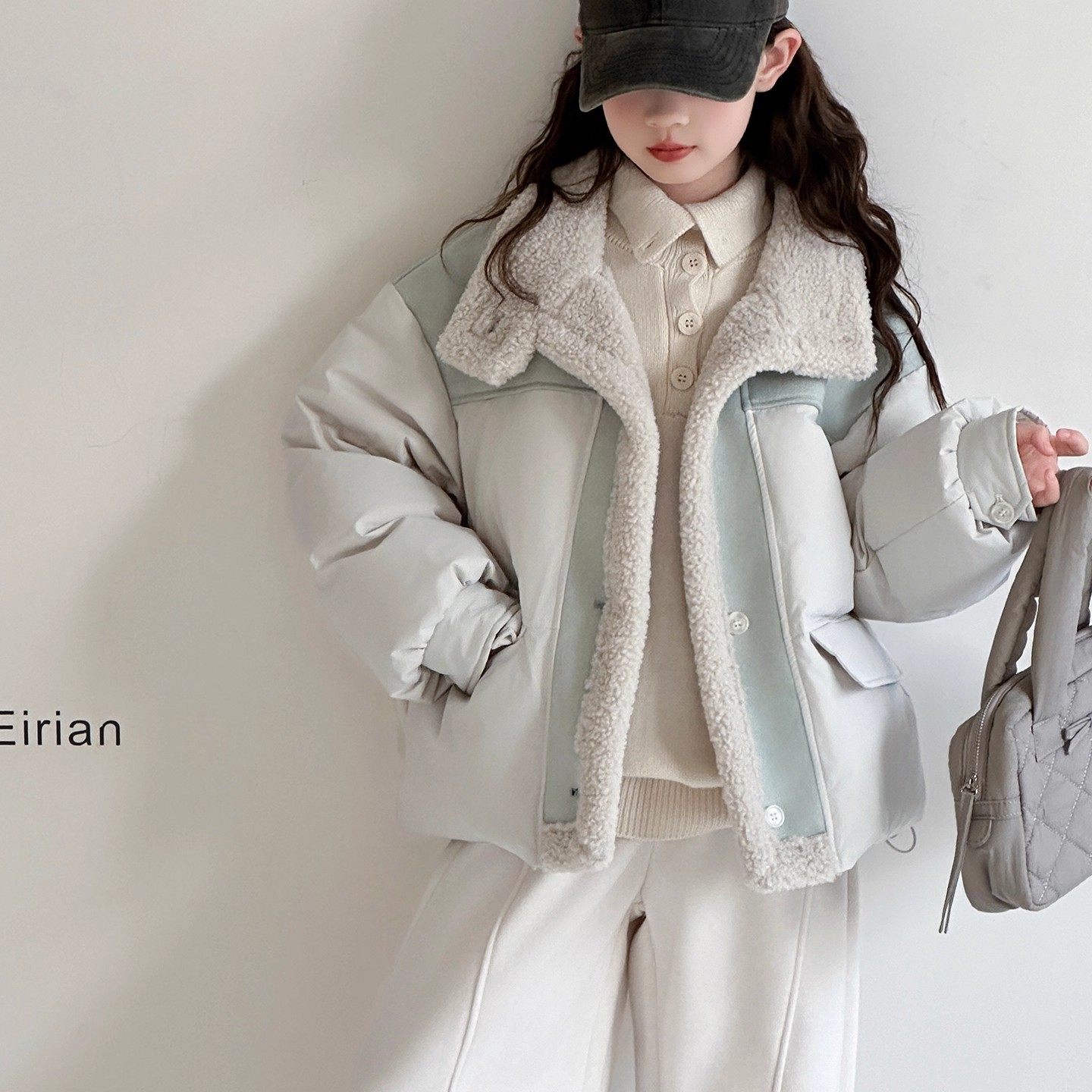 奥莱女童羽绒服2026冬装儿童90白鸭绒洋气时髦加厚保暖羊羔绒外套