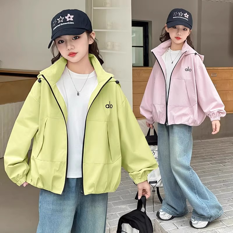 奥莱潮牌女童秋款外套2025时尚新款儿童冲锋衣连帽女孩休闲夹克潮