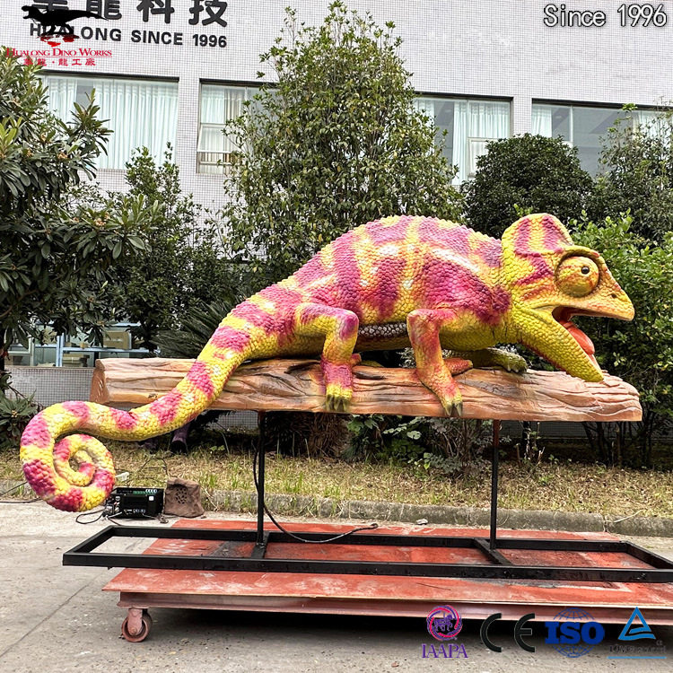 自贡大型仿真动物工厂仿真变色龙 机械电动模型大型商场美陈展览