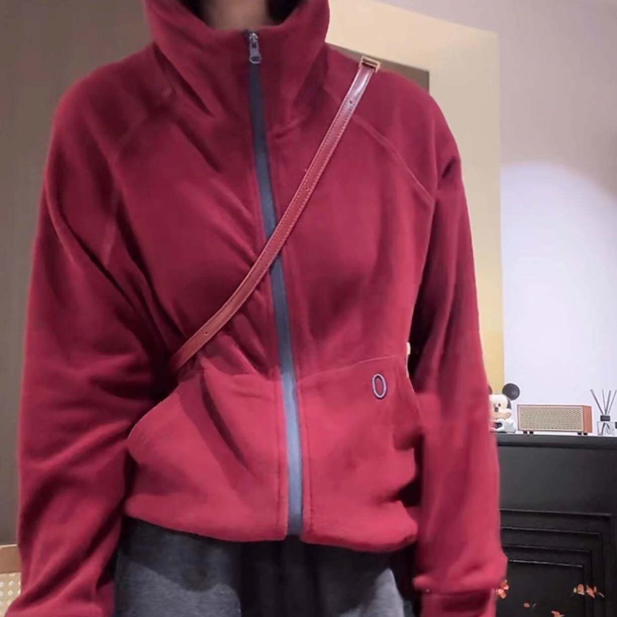 美式双面连帽卫衣开衫女2024绒新款潮时UJP尚流宽松百显瘦外套搭