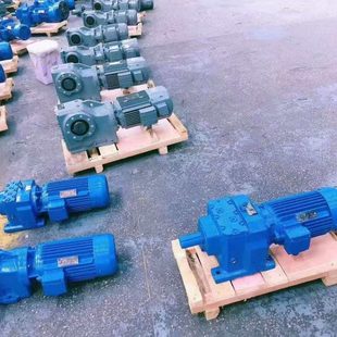 4P混合机专用减速机X931110 22KW 35电机 X93109