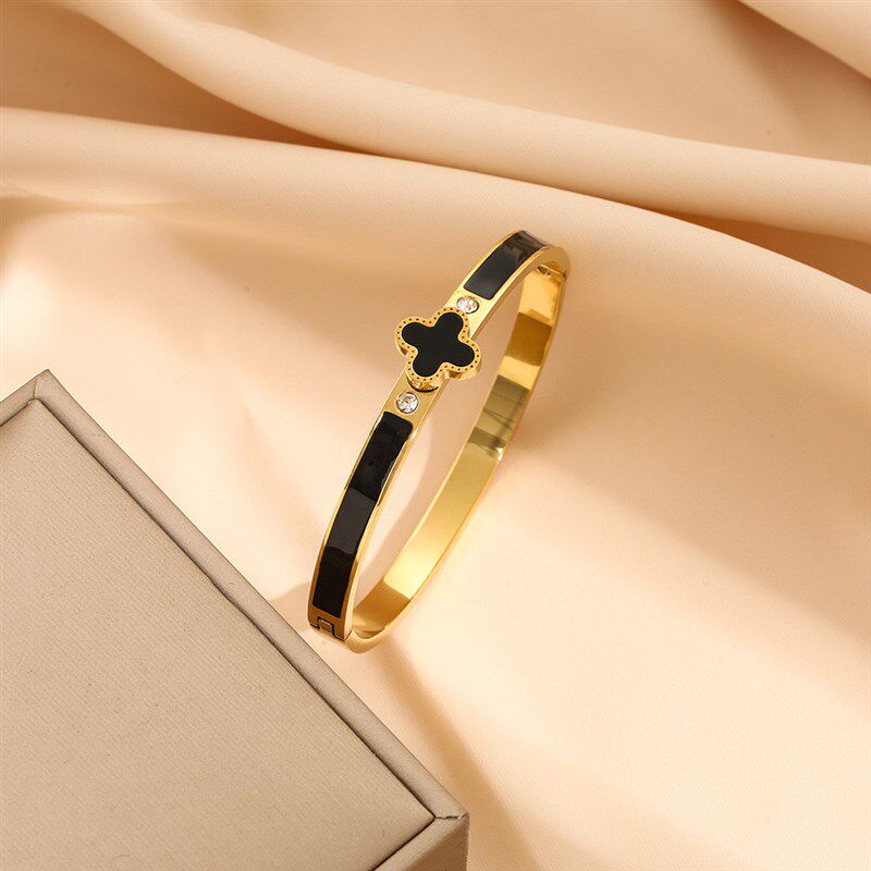 亚马逊电商跨境幸运四叶草钛钢手镯 轻H奢珐琅高级高保色欧美风女