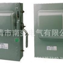 供应HH3-150A/3极三相封闭铁壳开关负荷开关200A 300A400A630A600