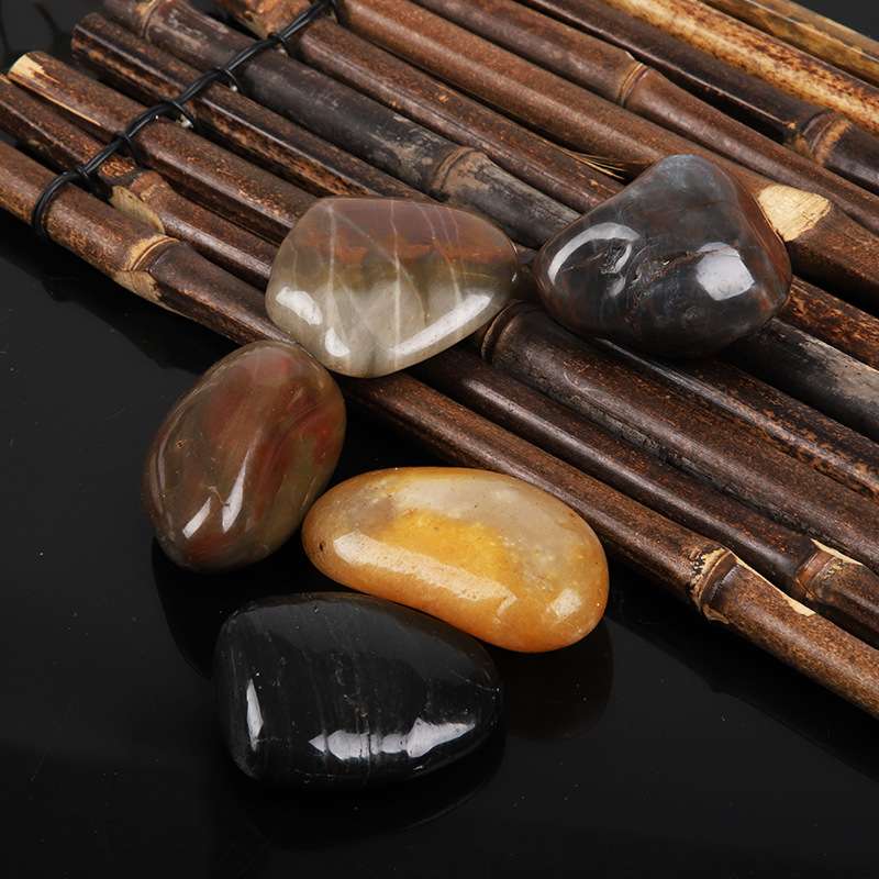 甄选五彩天然雨花石产地大量供应花街铺地园林造景五彩石子铺路