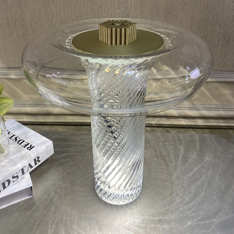 北欧后现代卧室床头台灯创意简约客厅书房样板房个性轻奢玻璃灯具