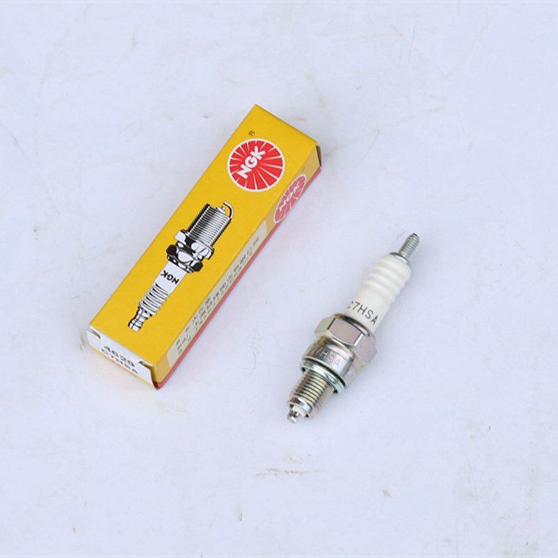 NGK火花塞C7HSA巧格鬼火福喜A7TC小公主天剑CR6HSA光阳天王250