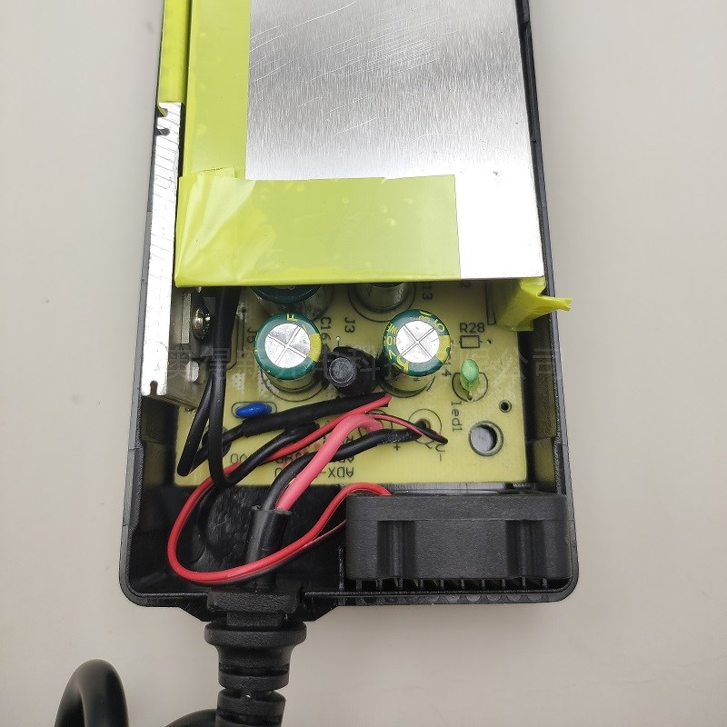 24V9A电源适配器 24V8A6A5A显示器监控LED电源216W发光字灯箱通用