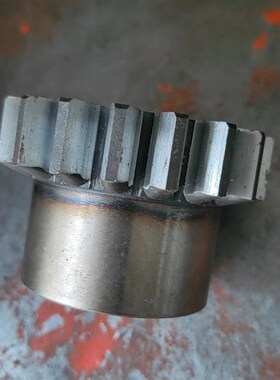 丹东华骏机床CFK6180 CFK6163齿轮原厂数控车床磨齿齿轮Z18键宽10