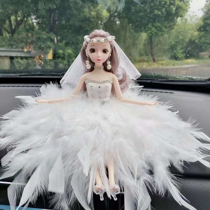 女创意汽车内摆件 中控台t车载羽毛娃娃公主 可爱婚纱新娘装饰品