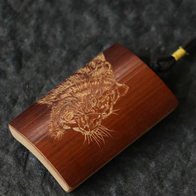 广西百年拆房老竹纯手工精工雕刻虎牌把件把玩竹雕工艺品文玩