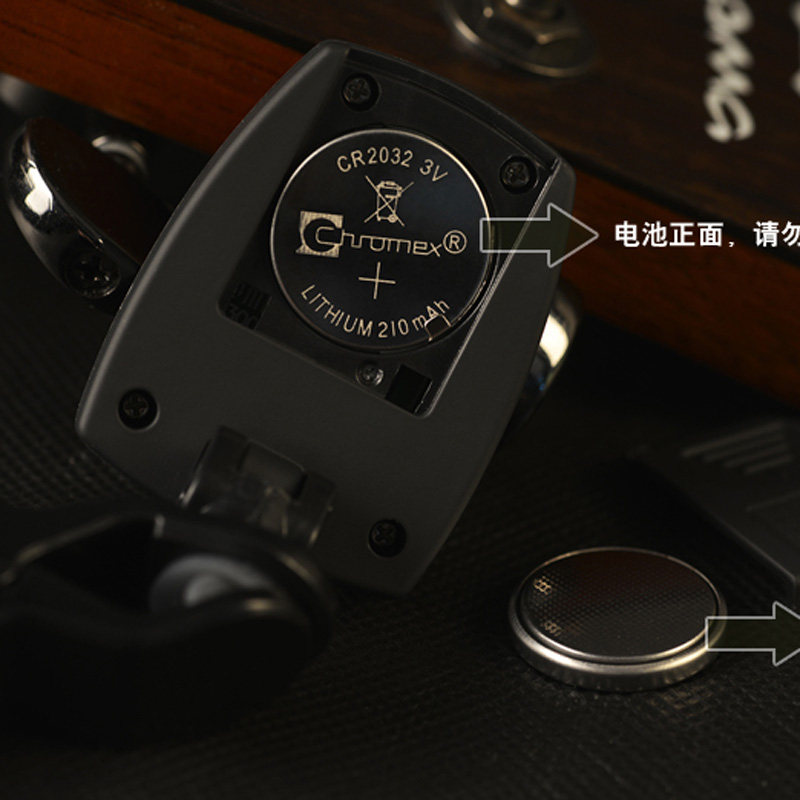 卡马吉他调音器民谣贝斯尤里里古典电吉它通用校音器调音表