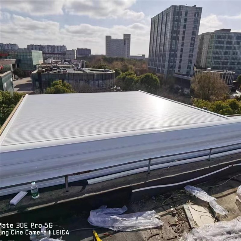 电动铝合金天幕 玻璃阳光房隔热遮阳帘金属遥控卷帘 防晒庭院天棚