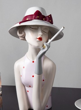 轻奢都市女孩个性摆件摩登女郎电视柜玄关美容店铺橱窗装饰工艺品