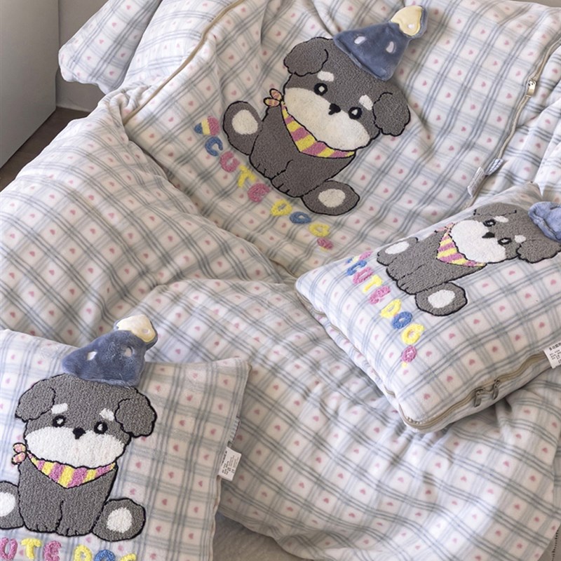 抱枕被子两用二合一办公室午睡z毯沙发盖毯牛奶绒靠背枕头被子加