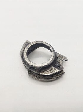 胜家多功能家用172082-8梭壳 银灰色铁质缝纫设备配件