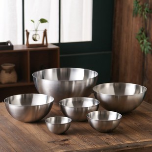 304不锈钢沙拉盆日式烘培搅拌料理盆大容量打蛋盆无边拌面半球碗