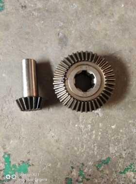 武汉 芜湖T611H  TA6113镗床配件直伞齿轮Z18L100/Z40花键6-40*10