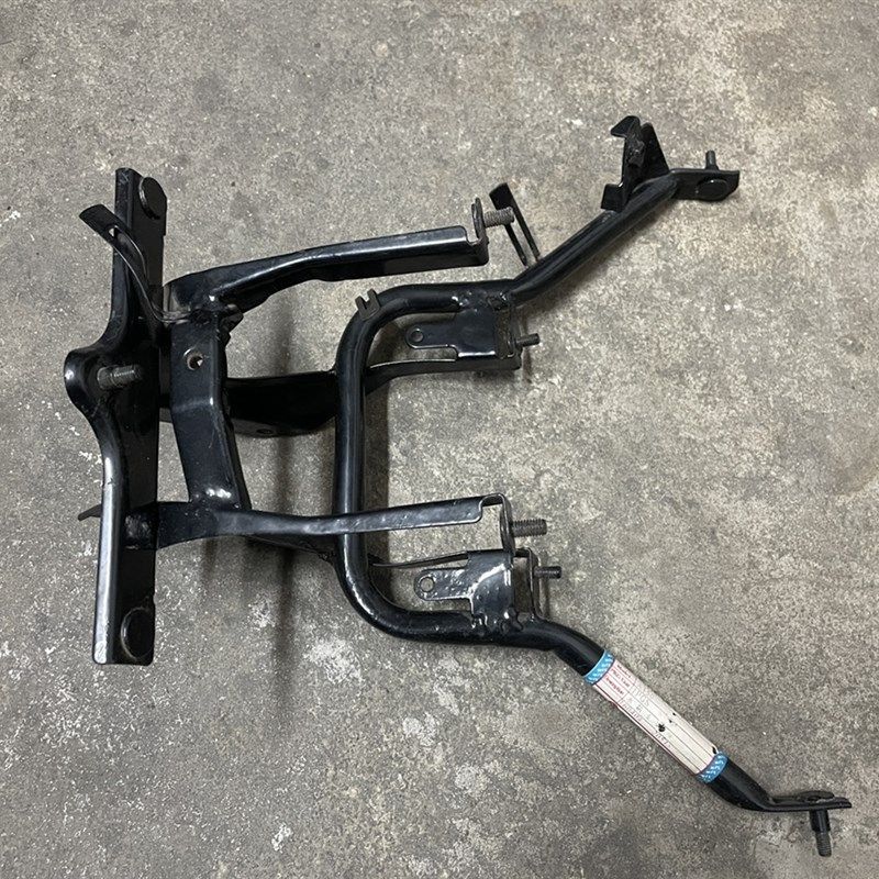 适用台湾三阳风速四冲程踏板车CH-125/150CC摩托车水箱支架/个