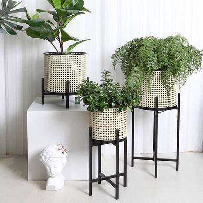 现代简约铁艺客厅绿萝落地镂空铁网电视旁植物花盆架flowerpot