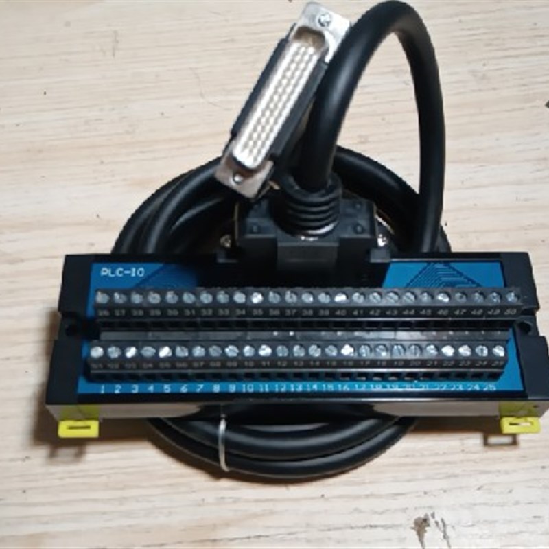 汇川 台达B2 雷赛 禾川X2E伺服端子台DB44针中继转接板 通用44针