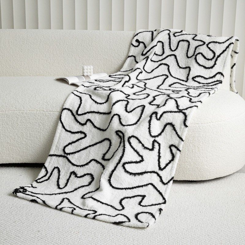 现代简约羊羔绒黑白几何搭毯沙发盖毯样板间床旗酒店床尾巾床盖