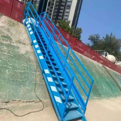 工地标准化基坑爬梯钢斜梯工人上下安H全爬梯走道双扶手护栏基坑