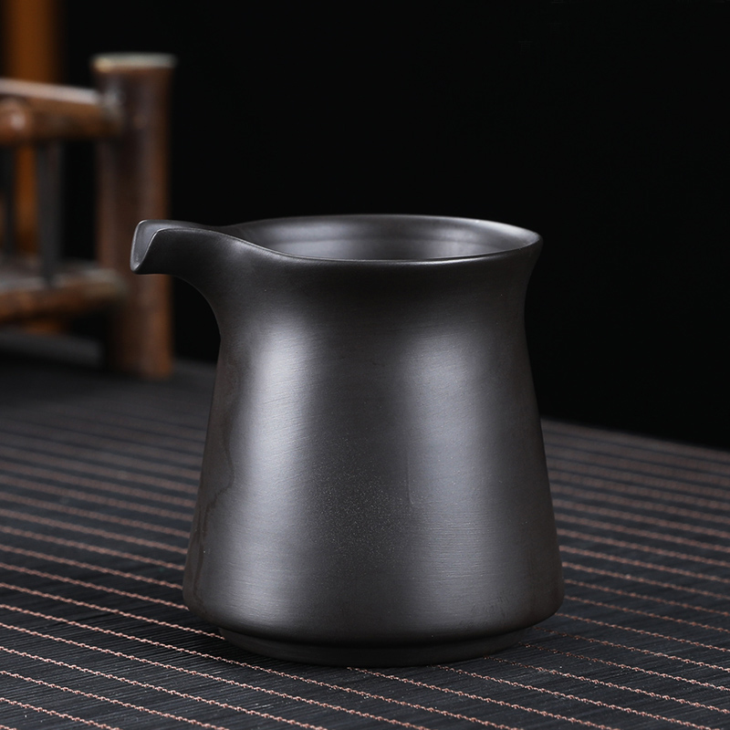 黑泥紫砂公道杯家用大容量分茶器陶瓷匀杯功夫茶具分茶杯茶道零配