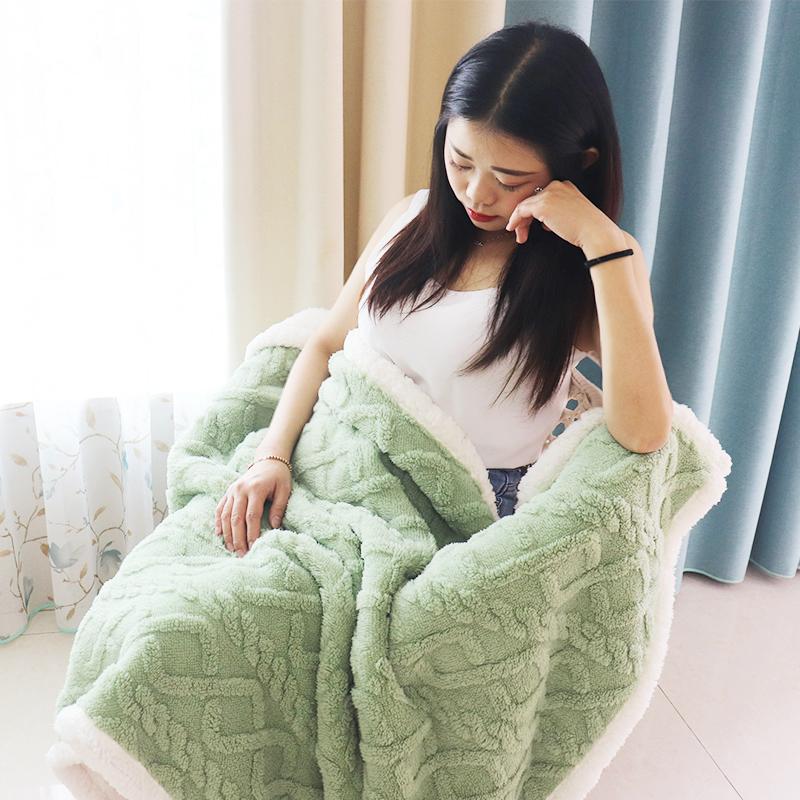 办公室午睡毯羊羔绒双层加厚披肩小毛毯冬季午休沙发盖毯空调毯子
