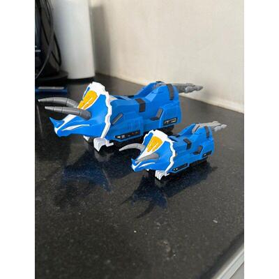 三角龙 Dinozord V.4 - Power Rangers