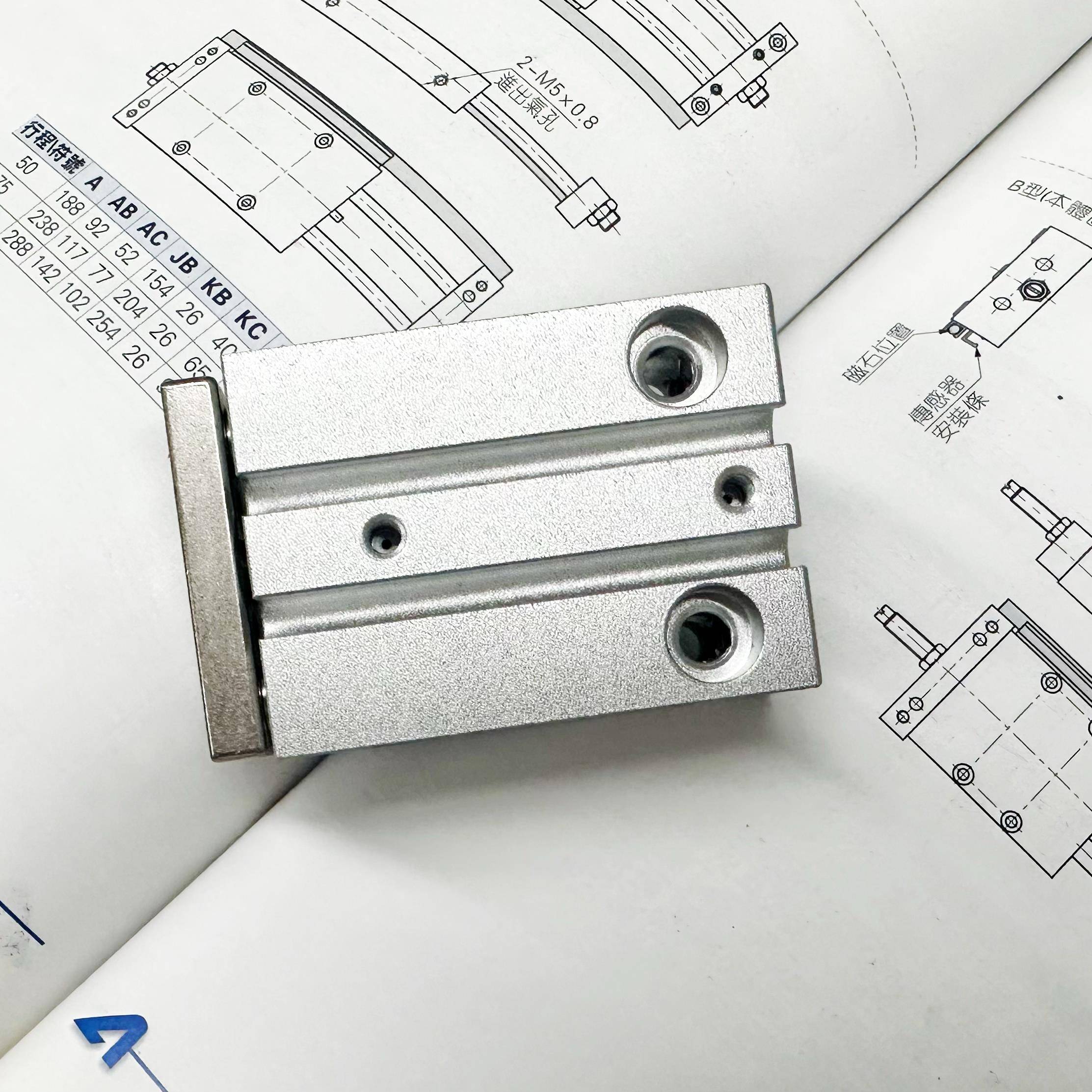 亚德客型三杆三轴带导杆气缸 小型气动气缸TCM6/10*10S-20-25-30S