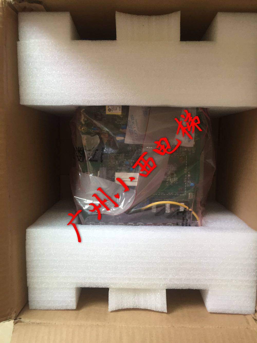 全新原包装日立电梯变频器ELS-4T075A 日立扶梯ELS-4T075A 7.5KW