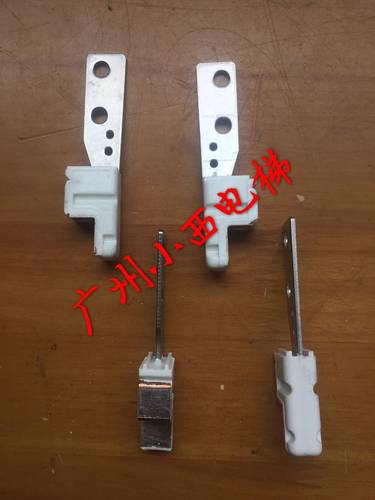 日立电梯厅门锁DK-RSL锁触头上下梯级陶瓷触点 门锁触头 正品正品