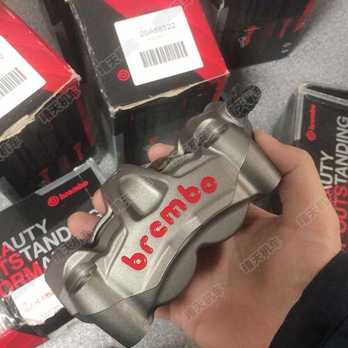 布雷博brembo M50大辐射对四卡钳劲战FORCE小牛N1XMAX川崎杜卡迪