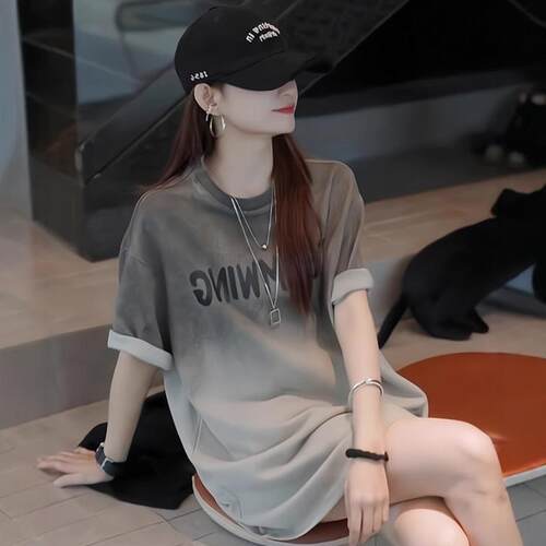 高级灰宽松版t恤女款2025新款显瘦遮肉灰色t恤女宽松韩Z版慵懒风
