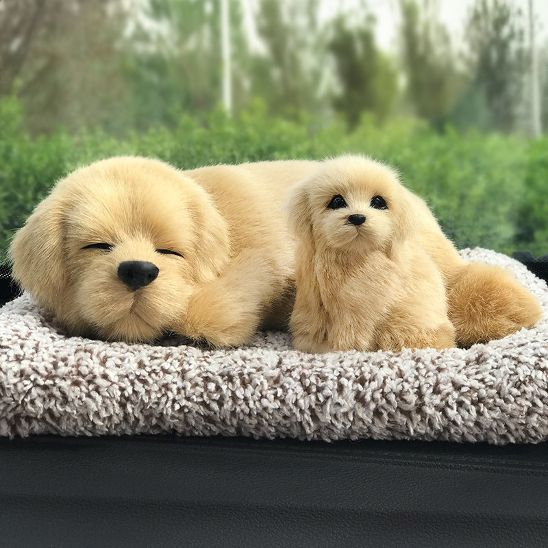 新款可爱摇头狗狗汽车q摆件车载犬金毛趴趴狗车前车内装饰品竹炭