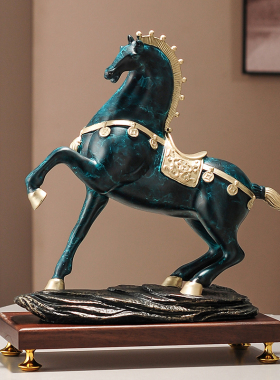 老板领导办公室桌马到成功u装饰摆件高档客厅屏风博古架酒柜工艺